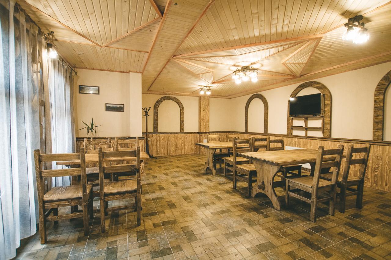 Skarbivka Hotel Vorokhta Ngoại thất bức ảnh